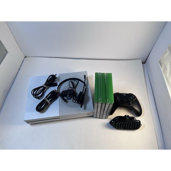 Microsoft Xbox One S 500GB 1681 - White + 4 Games & More - Tested - Picture 1 of 12